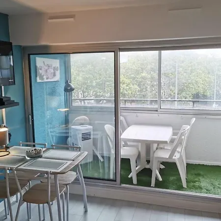 Apartmán Superb Apartment Brand New Near The Beach